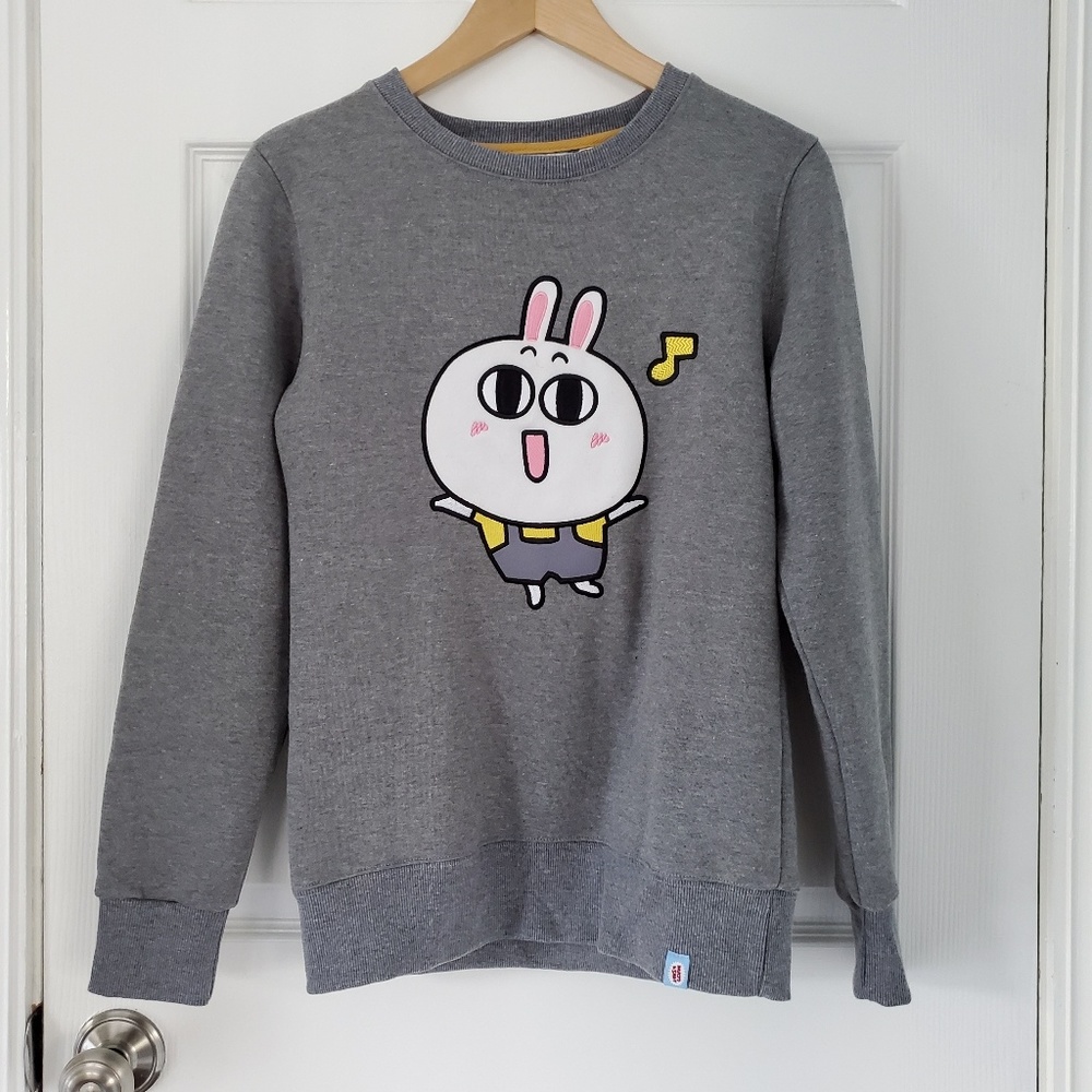 South Korea's Majo & Sady Crewneck Sweater